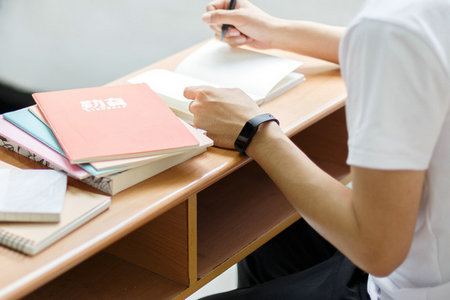 陜西在職研究生論文答辯