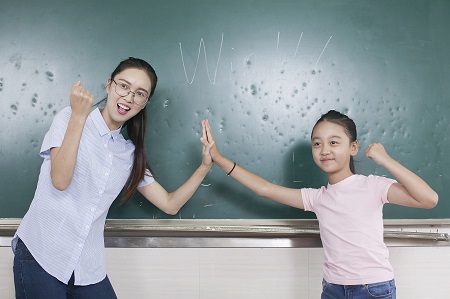 大連大學在職研究生開學時間是什么時候？