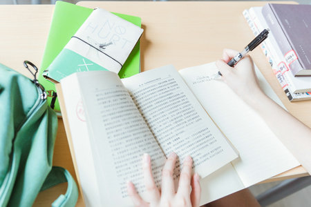 在職研究生一定能拿到學位證和畢業證嗎