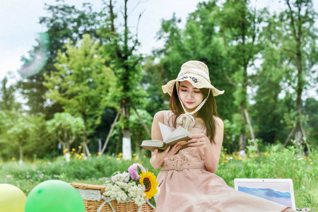 西南財(cái)經(jīng)大學(xué)在職研究生產(chǎn)業(yè)經(jīng)濟(jì)學(xué)招生動(dòng)態(tài)