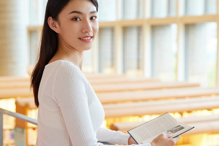 河南財經政法大學在職研究生國際貿易學招生動態