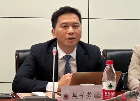 吳子芳寄語同學(xué)們