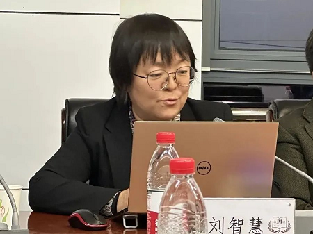 劉智慧對朱媛和吳凡的主題發(fā)言進(jìn)行點評